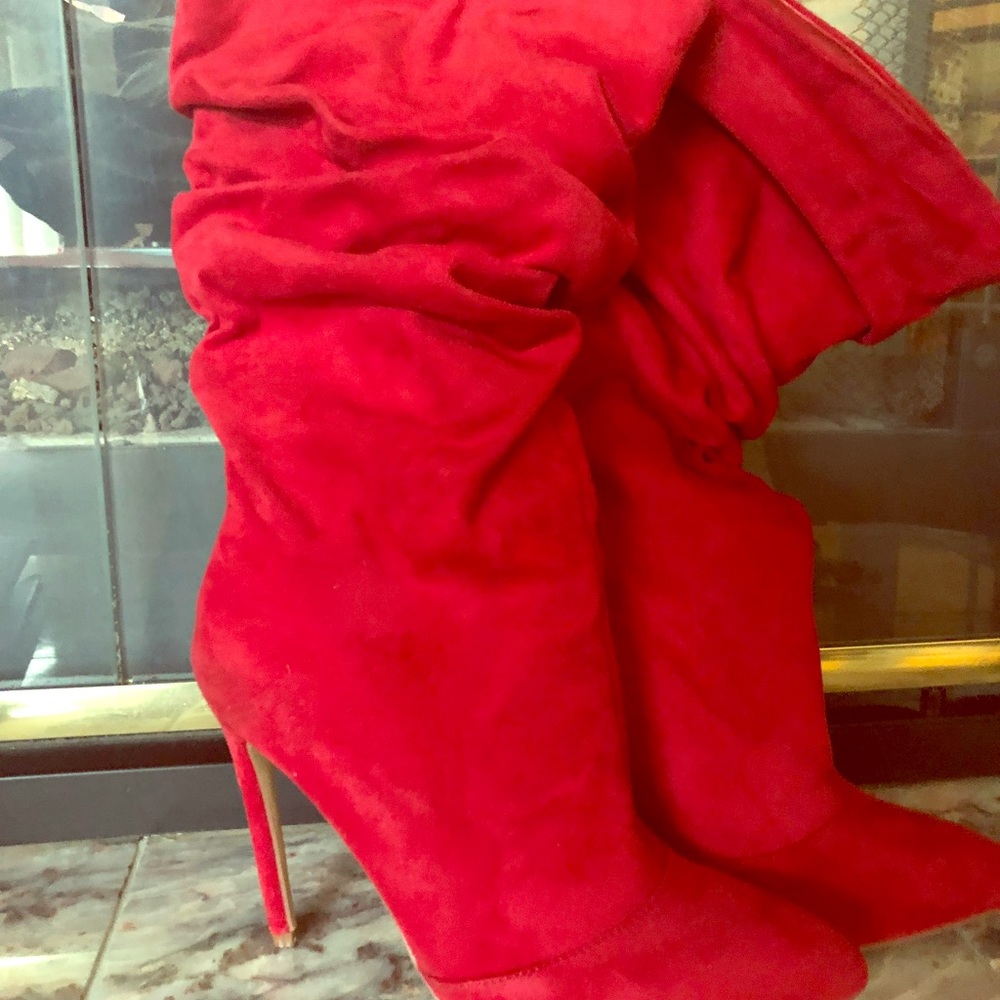 2 brand new pairs of Venus boots